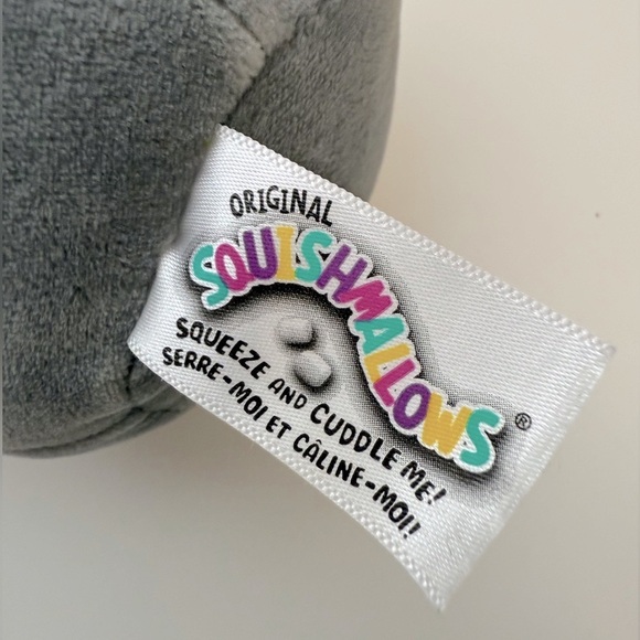 5โ Squishmallow Penguin Plush Toy with Pink Scarf - Picture 4 of 6